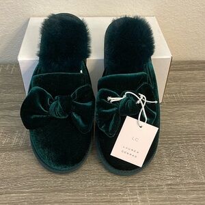 LC Lauren Conrad Faux Fur  Bow Tie Slippers, Alpine Green. Size 7/8 Medium